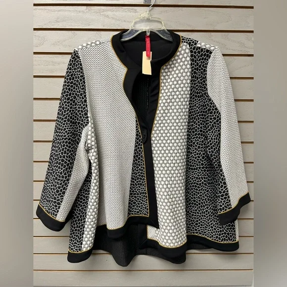 Elegant Black and White Women's Blazer - Picture 1 of 6